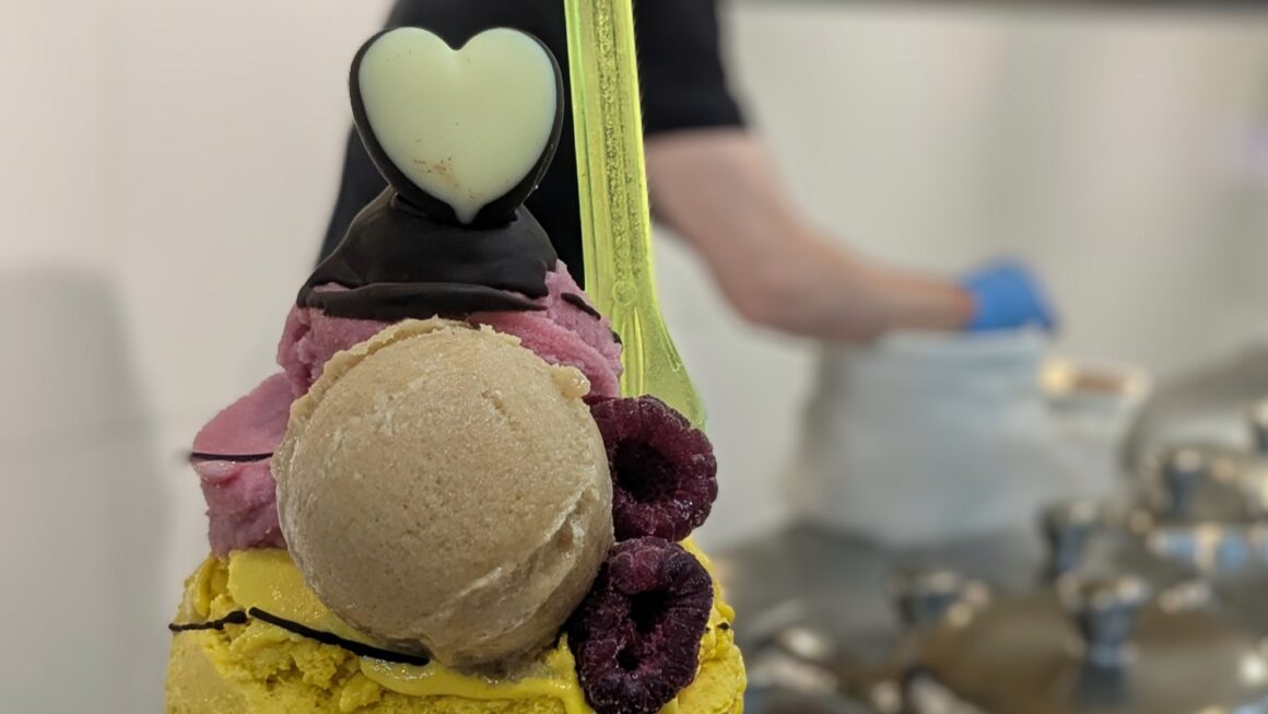 Lade jemanden zum Eis ein